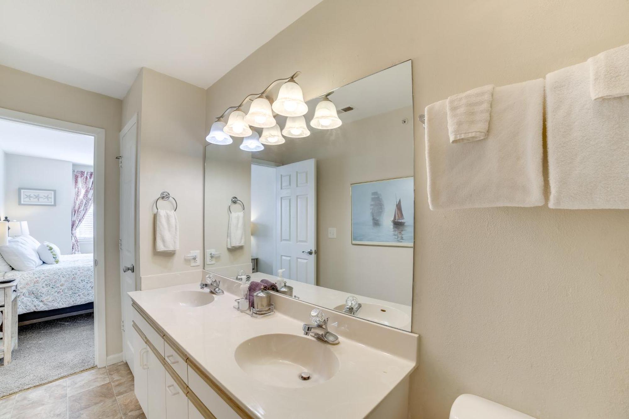 Branson Condo With Balcony, Near Silver Dollar City! Exterior photo